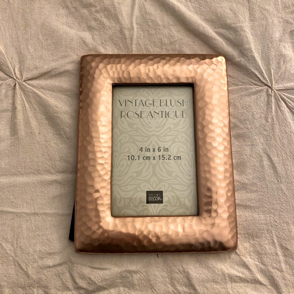 Rose Gold Textured Picture Frame